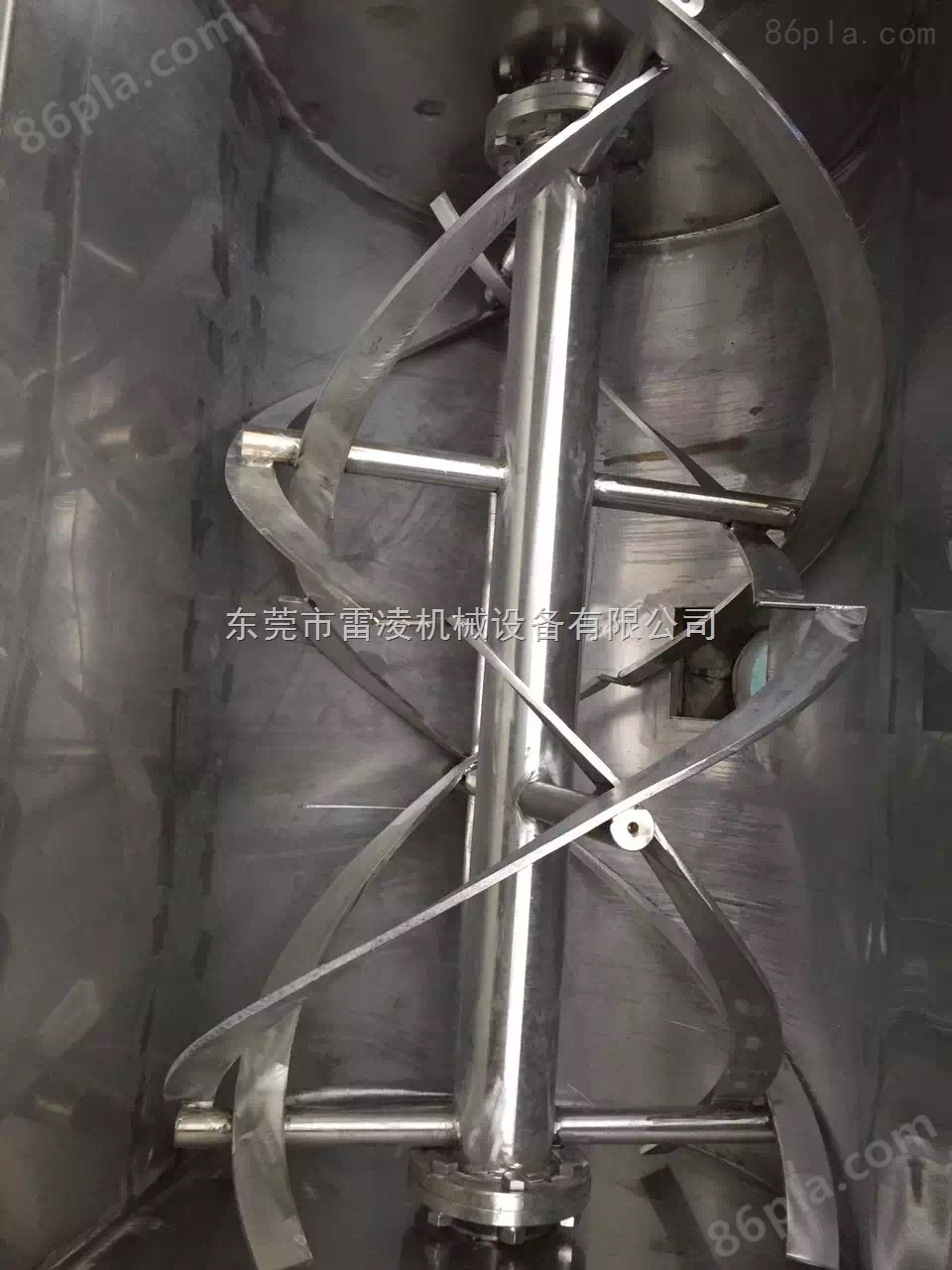 广东大型卧式搅拌机塑料颗粒粉末混料机