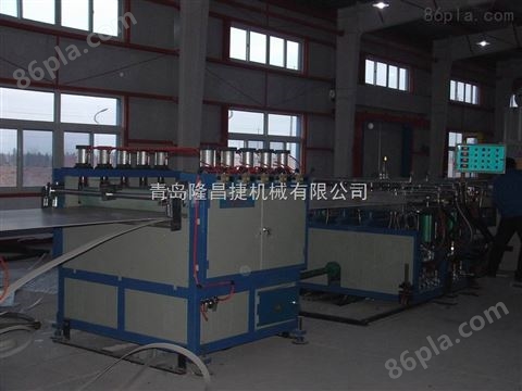 隆昌PPPC塑料中空格子板生产线