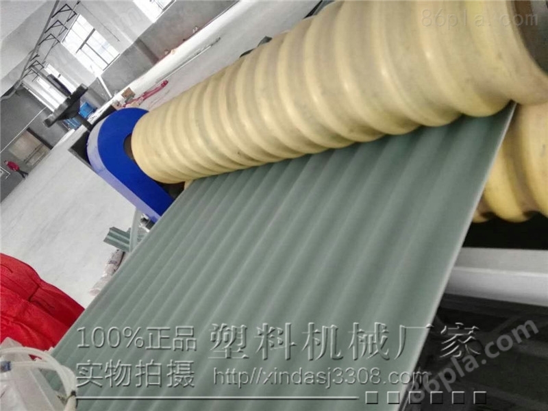 PVC塑钢波浪瓦生产线设备